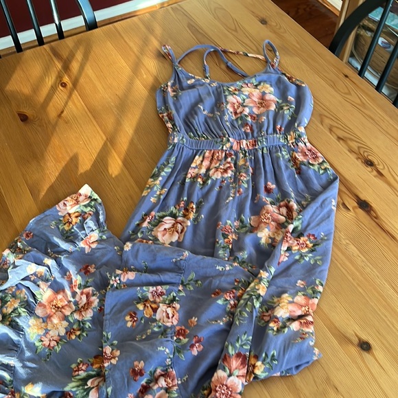 American Eagle Outfitters Pants - #5 Size xs American Eagle adorable jumper long pants